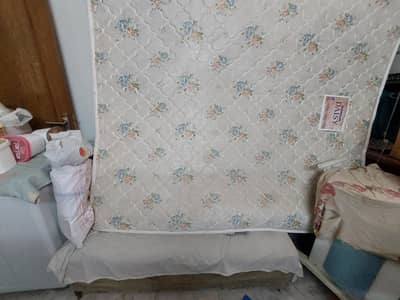 Diamond spring mattres king seize