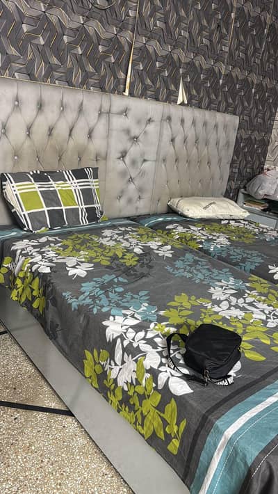 2 single beds custom made