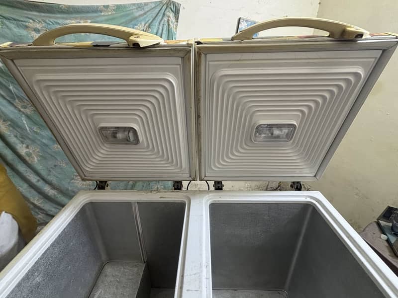 Waves freezer 2 door Medium size 0