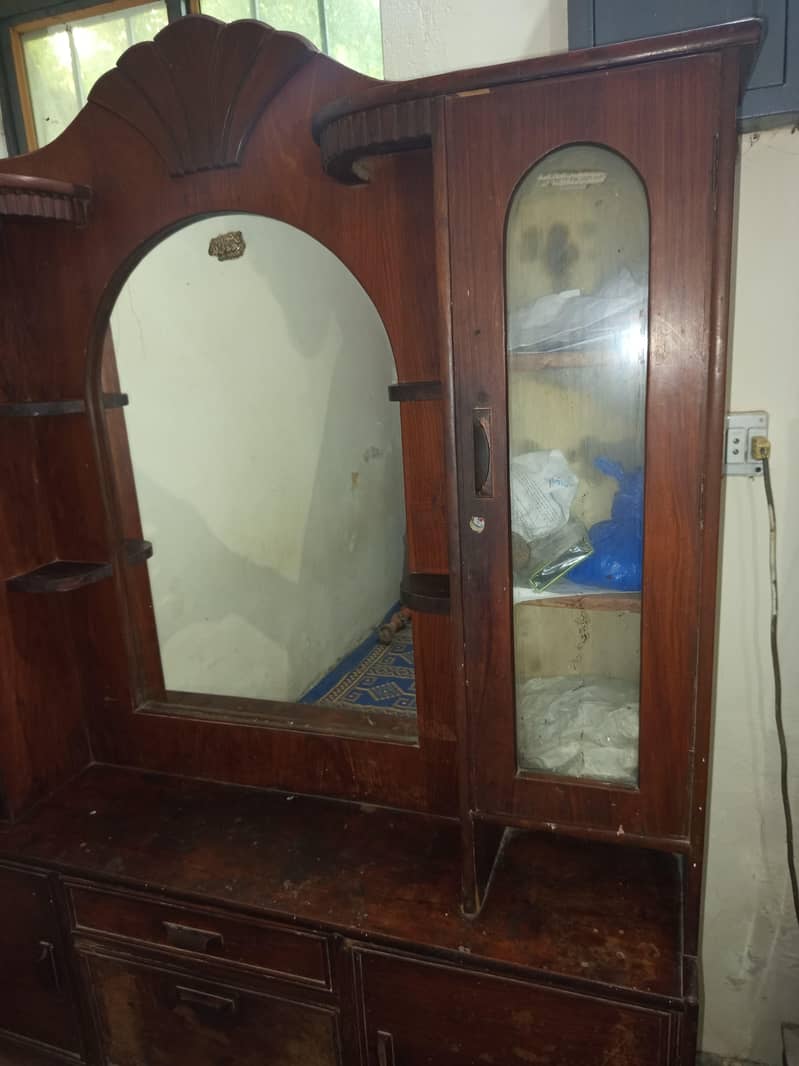 Dressing Table 4