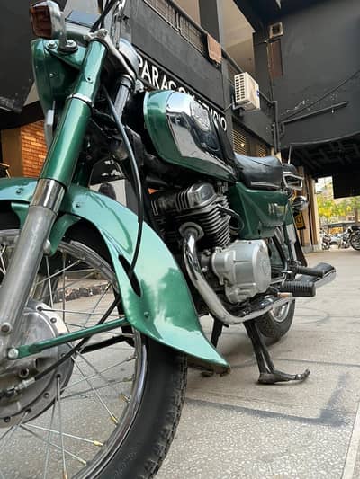 79 model company Honda road master