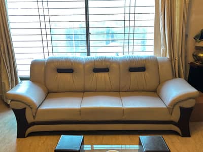 sofa set in good condition