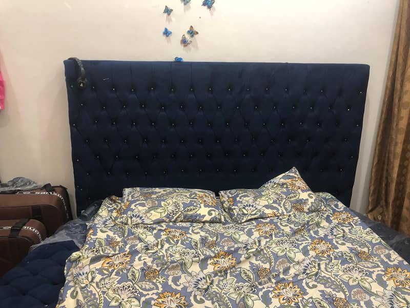 Bed side table and dressing table king side bed 2