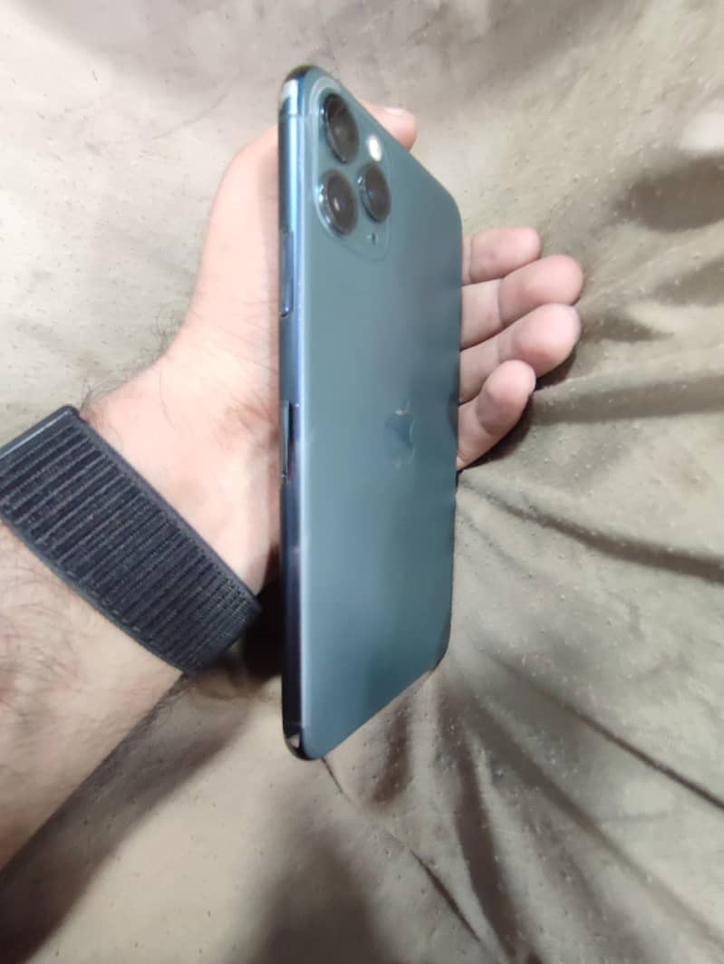 IPHONE 11 PRO MAX 1