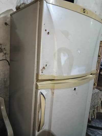 Large fridge for sale in  good condition (refrigerator)