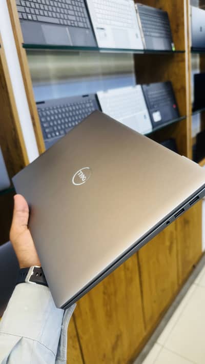 Dell Latitude 7450 (Intel Core Ultra 7 | 16GB DDR5 | 512GB SSD)