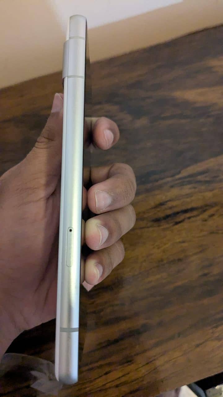Google Pixel 7a 4