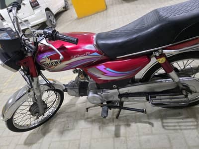 Unique extreme 70 cc 2014 model Sealed pack engine genuine condition.