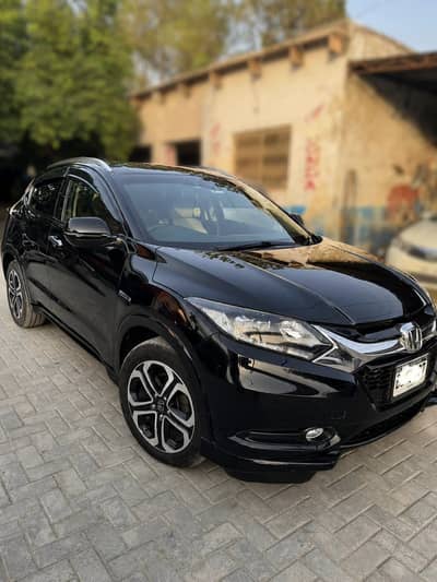 Honda Vezel Black Colour 1st Owner