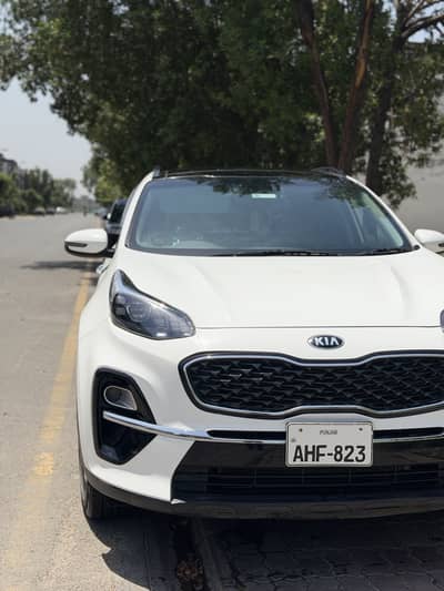 KIA Sportage FWD 2022 white