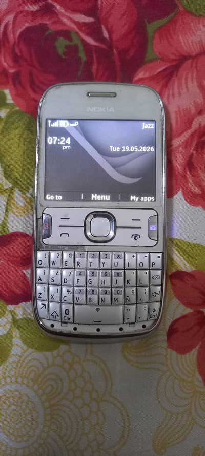 Nokia Asha 302 antique piece