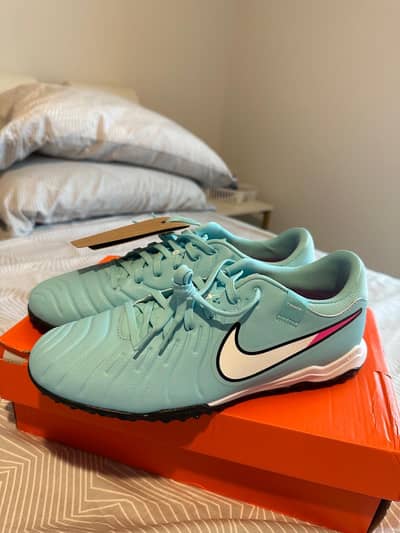 Nike TIEMPO size 7, brand new original