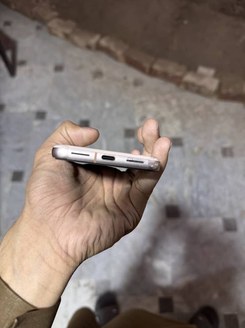 Google pixel 8 3