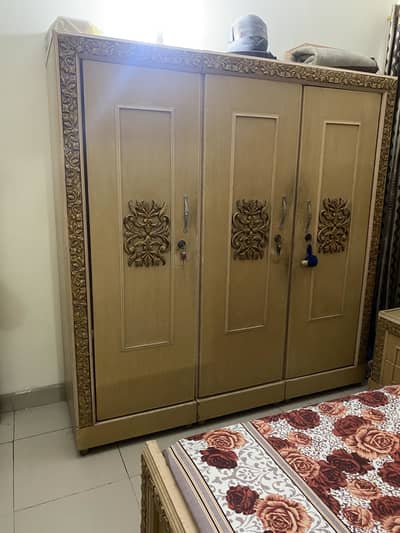 Used furniture bed set matress not included