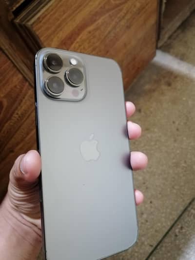 I phone 13 pro max total orgnal no open no Ripar 03217746953 wahtsapp