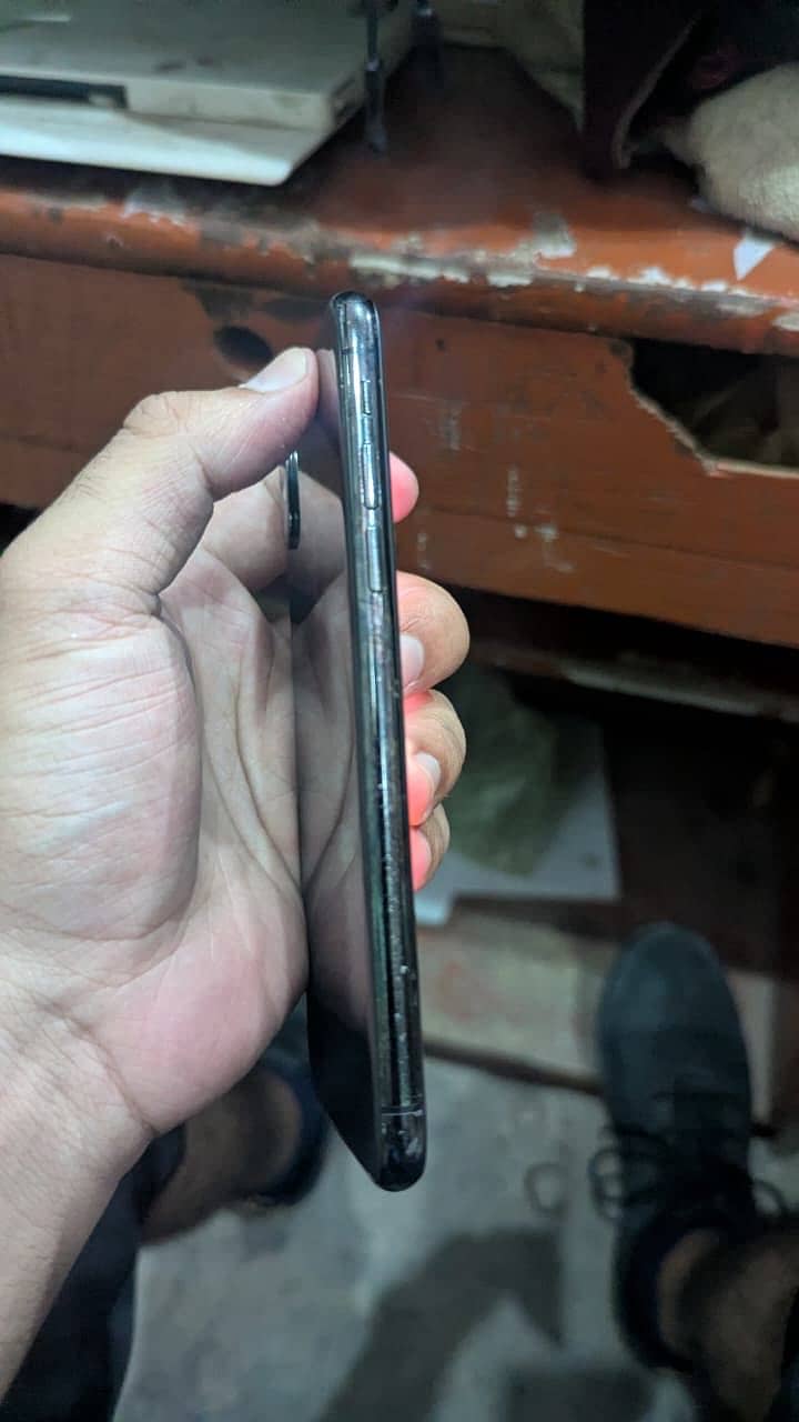 IPhone X 4