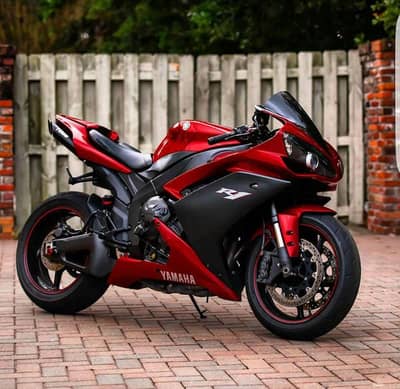 Yamaha YZF R1