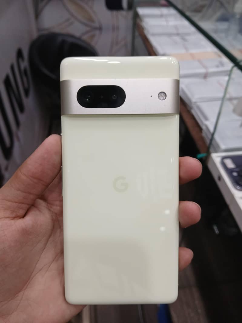 GOOGLE PIXEL 7 10/10 CONDITION 7