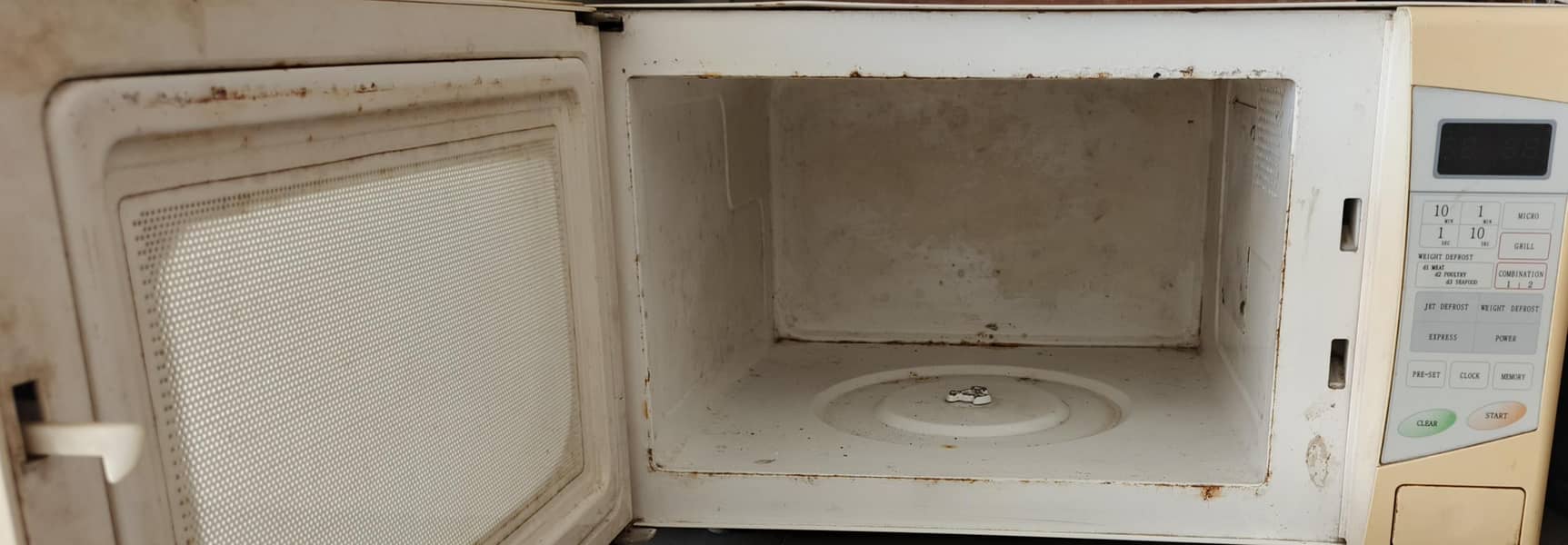 SINGER MICROWAVE 2