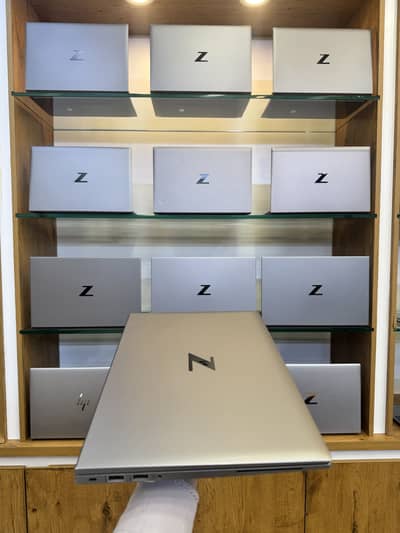 Hp zbook Firefly 14G7 |corei5 10Gen|8GbRam|256 Ssd