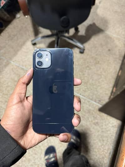 Apple iPhone 12
