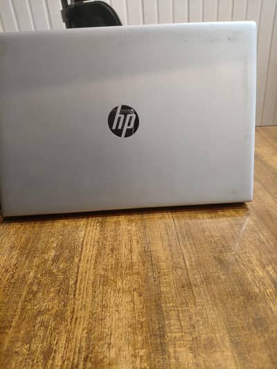 hp laptop available in good condition