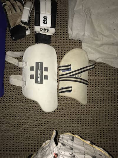 Used cricket kit 13 to 15 years