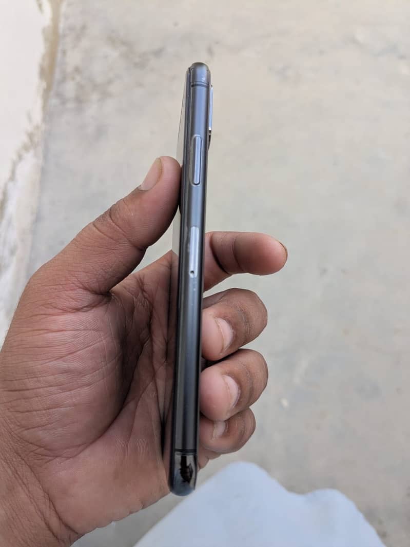 iPhone xs 3