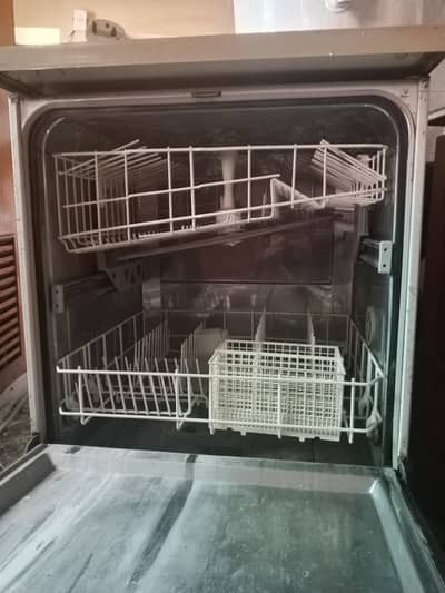 PHILIPS use condition dishwasher available
