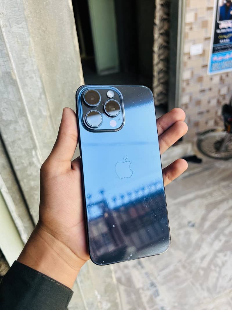 Iphone 15 pro max 1
