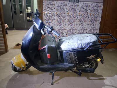 Super star Ev scooty for sell