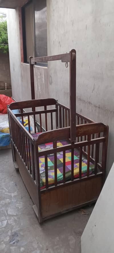 used baby Cot big size