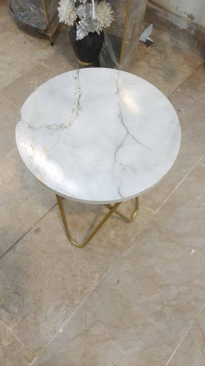 round shape table most expensive table 3