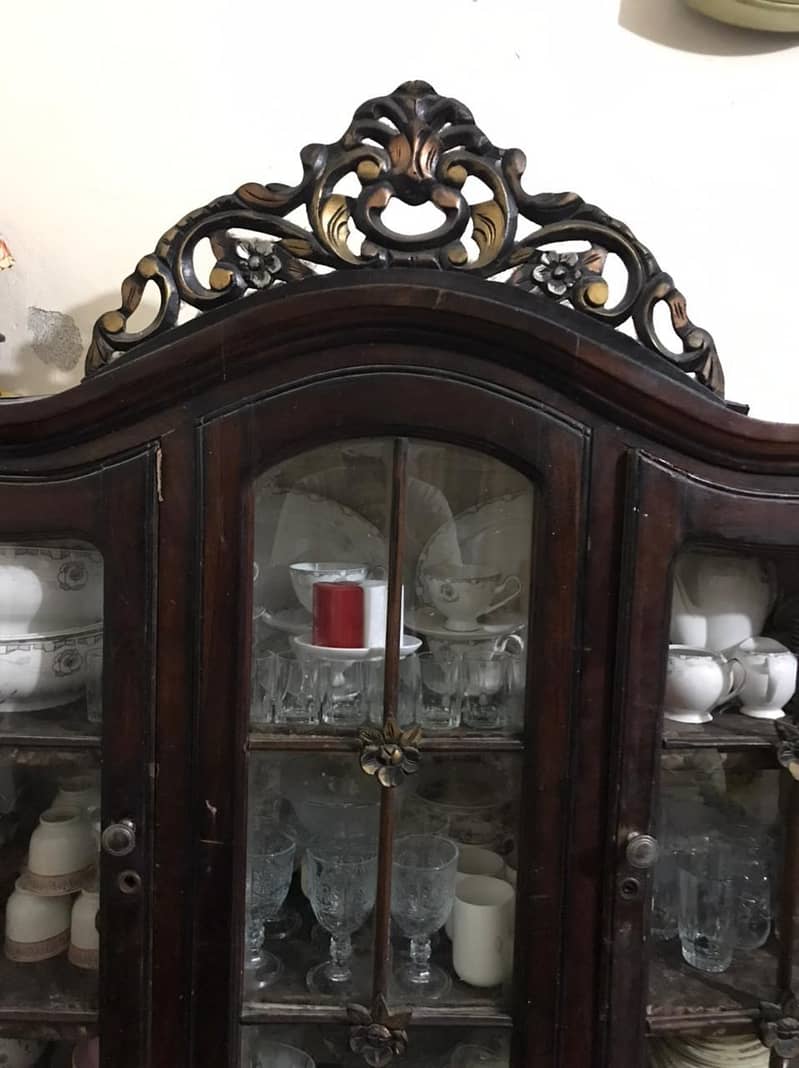 dressing table and showcase 4