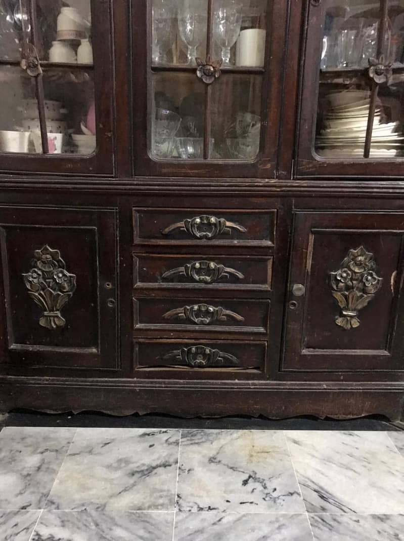 dressing table and showcase 6