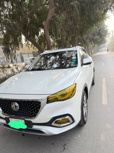 MG HS 2021