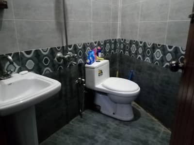 dha phase 2 ext 650 feet hall with bath kitchen parking