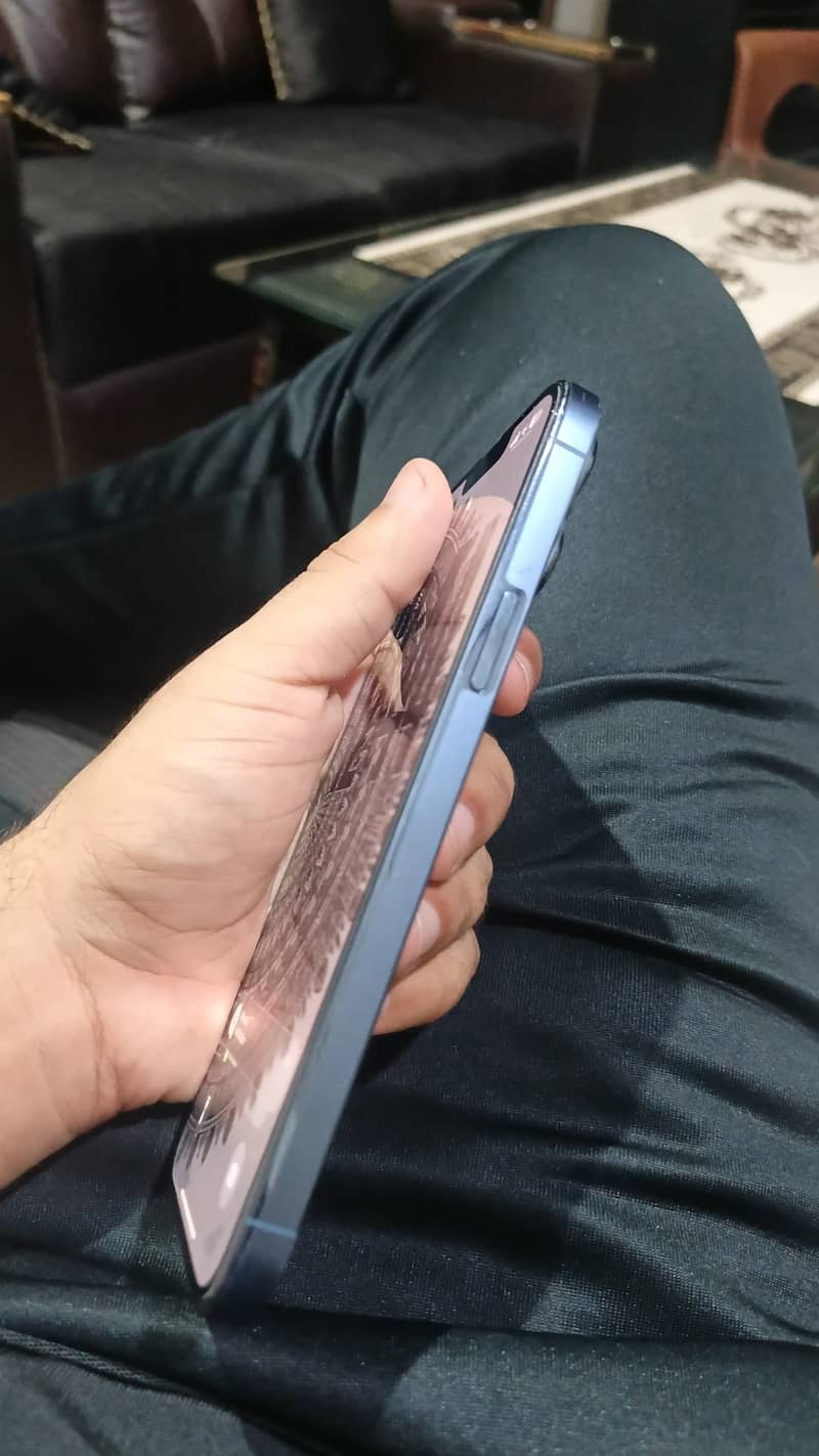 iPhone 13 Pro Max 6