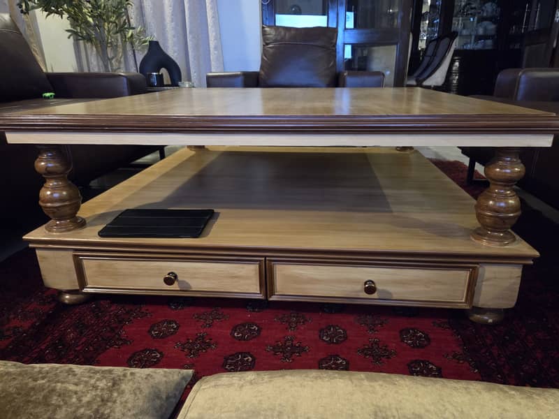 Table - Coffee Table - Centre Table - Luxury Table for Sale 0