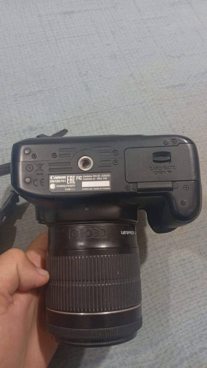 Canon EOS 4000D 5