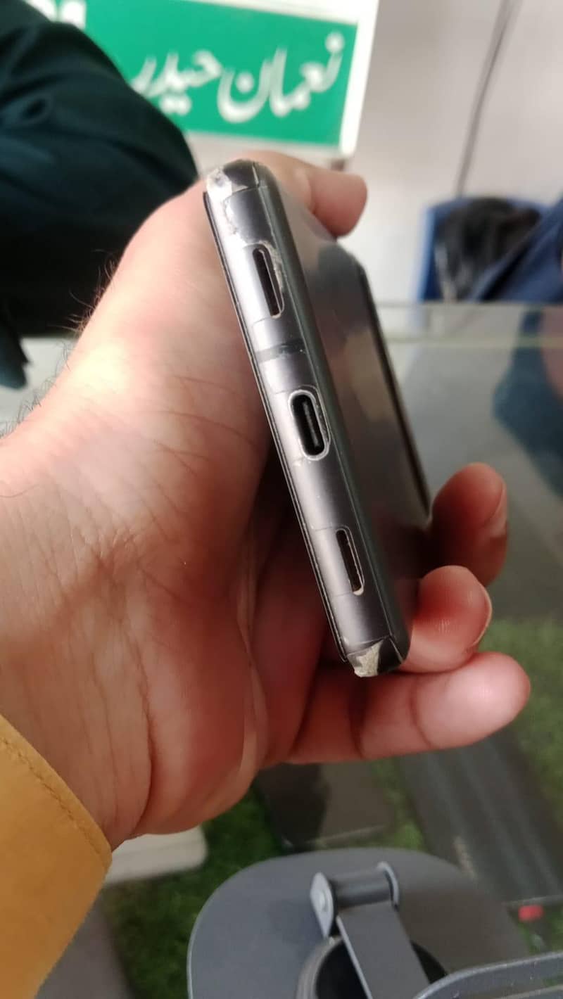 Google pixel 7A 3