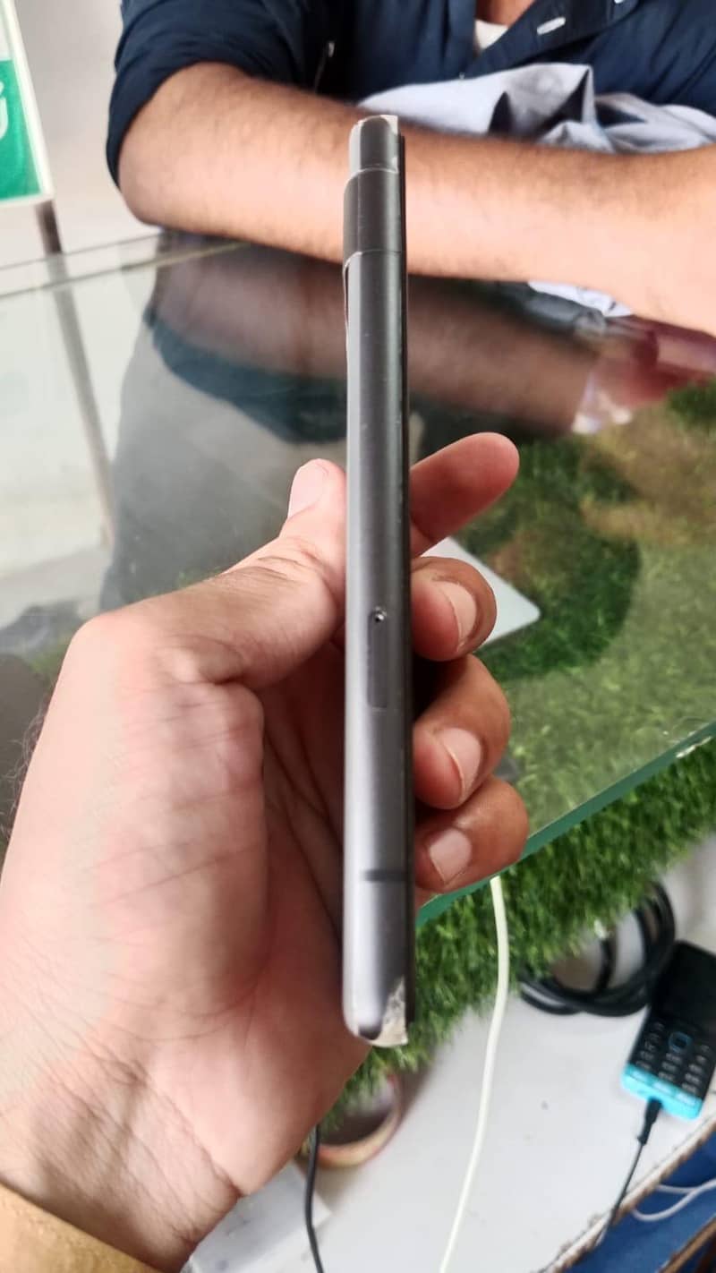 Google pixel 7A 5