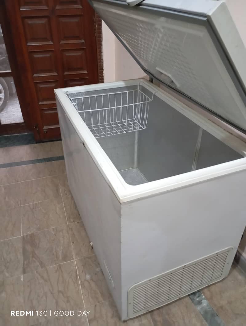 Deep Freezer Excellent Cooling 4
