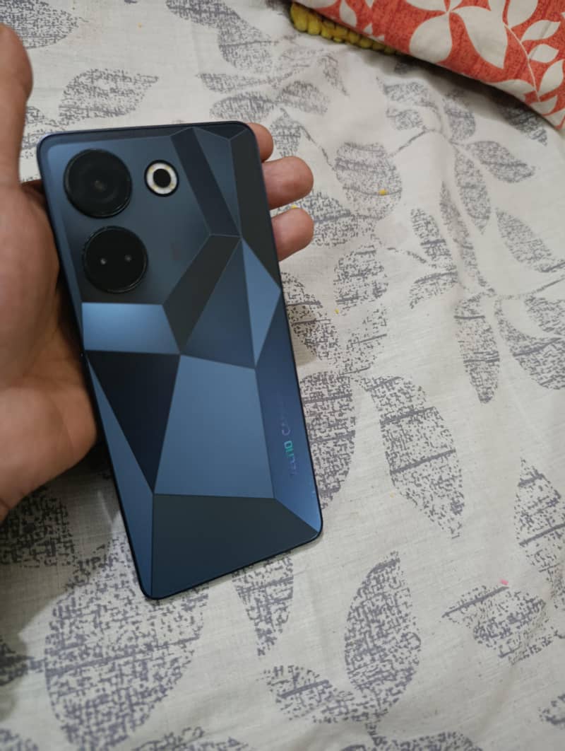 techno camon 20 pro 4