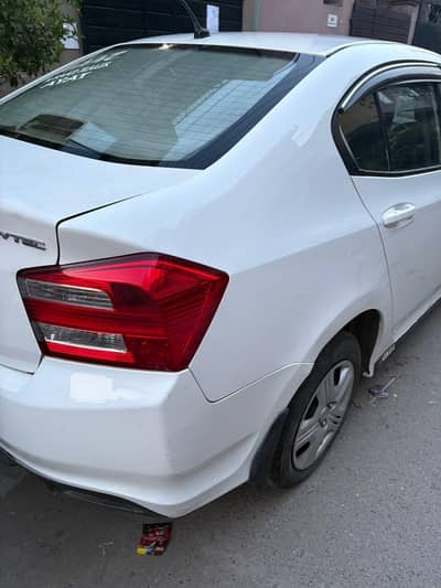 Honda City i-vtec Manual 2015 Model Taffeta White Colour