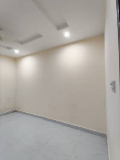E block mini merkaz 2 bed 1 bed flat for rent