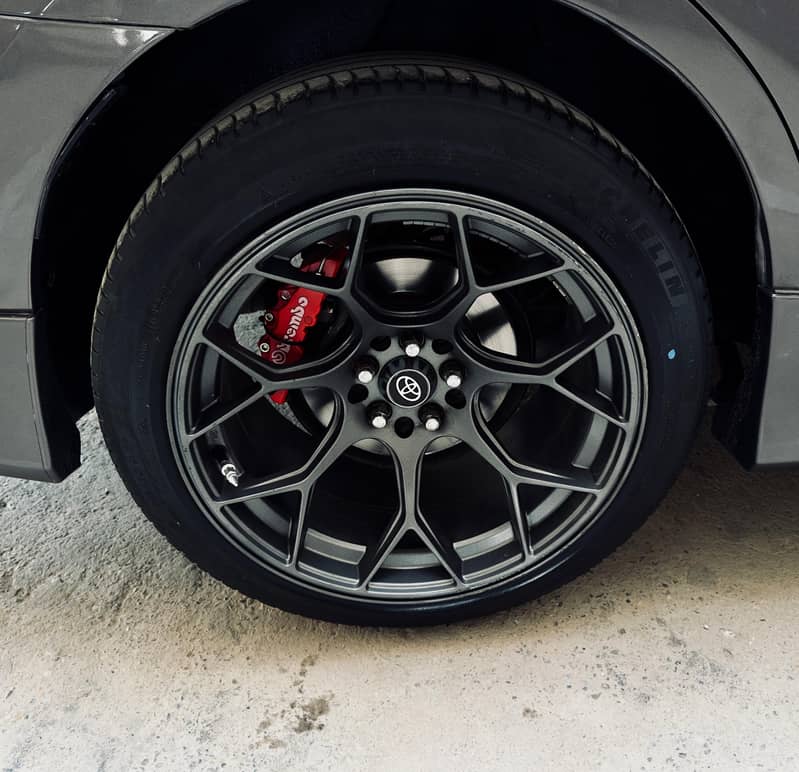 Altis 8
