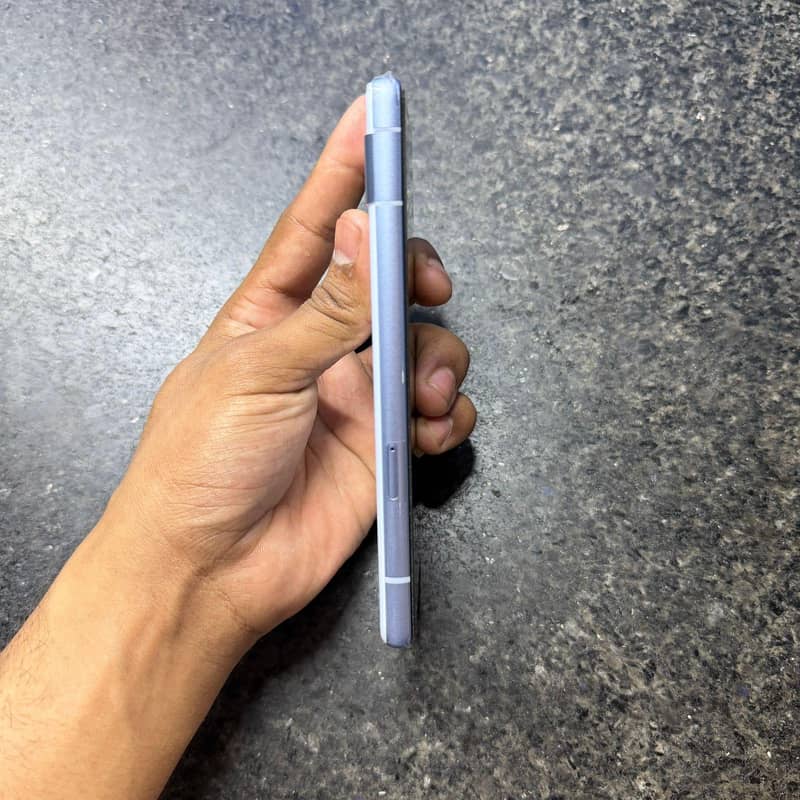 Google pixel 7a 3