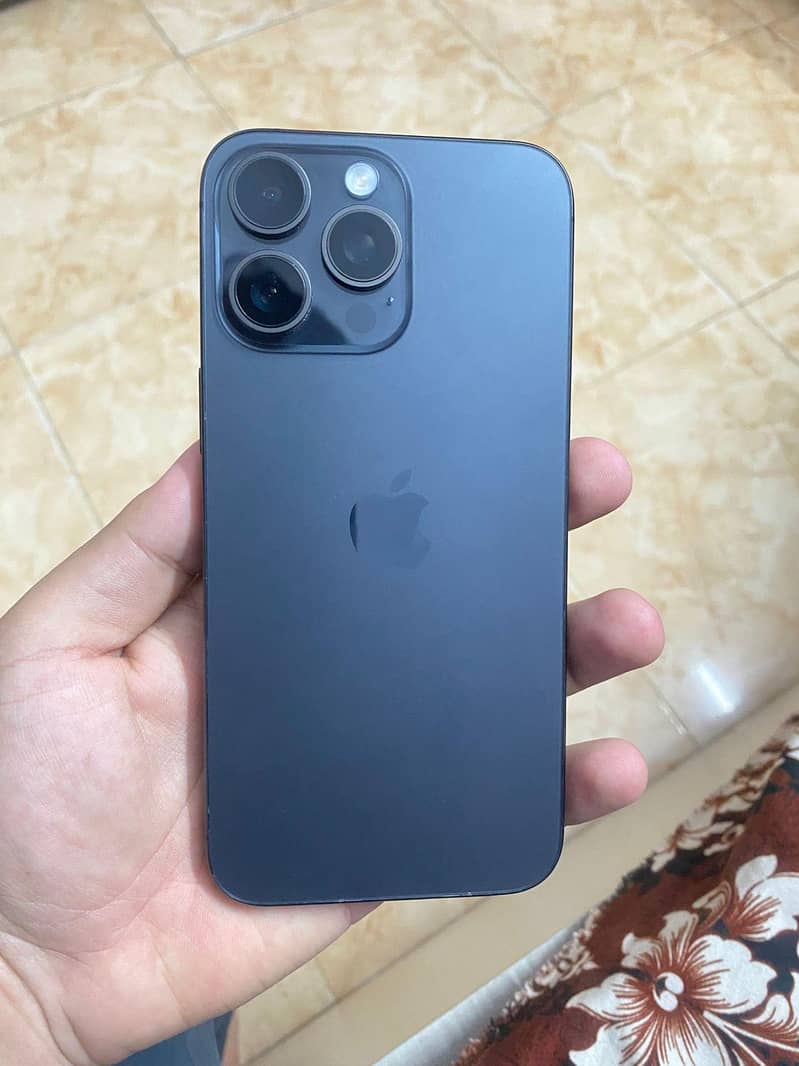 IPHONE 15 PRO MAX 3