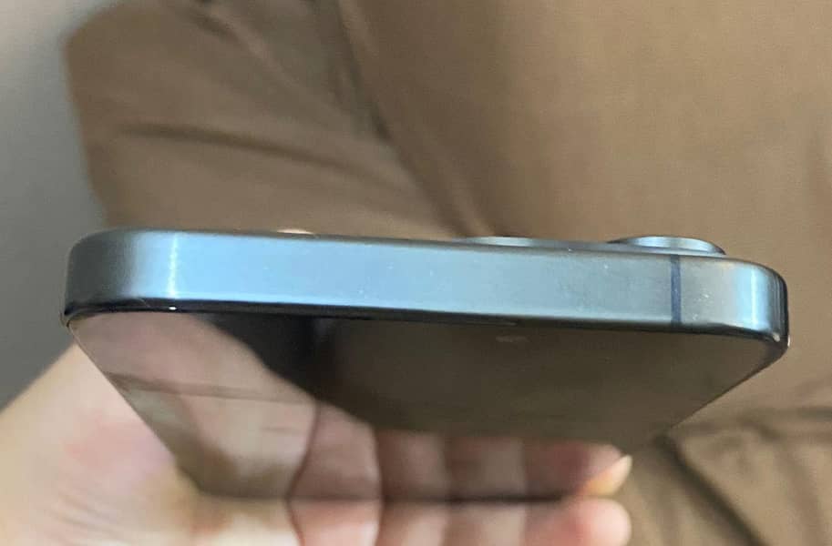 IPHONE 15 PRO MAX 5